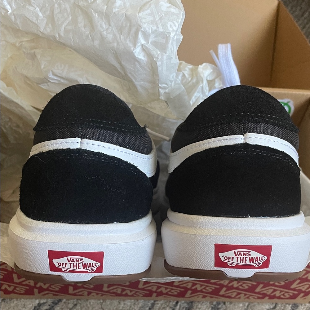 Vans Ultrarange Black and White Sneakers - Picture 2 of 4